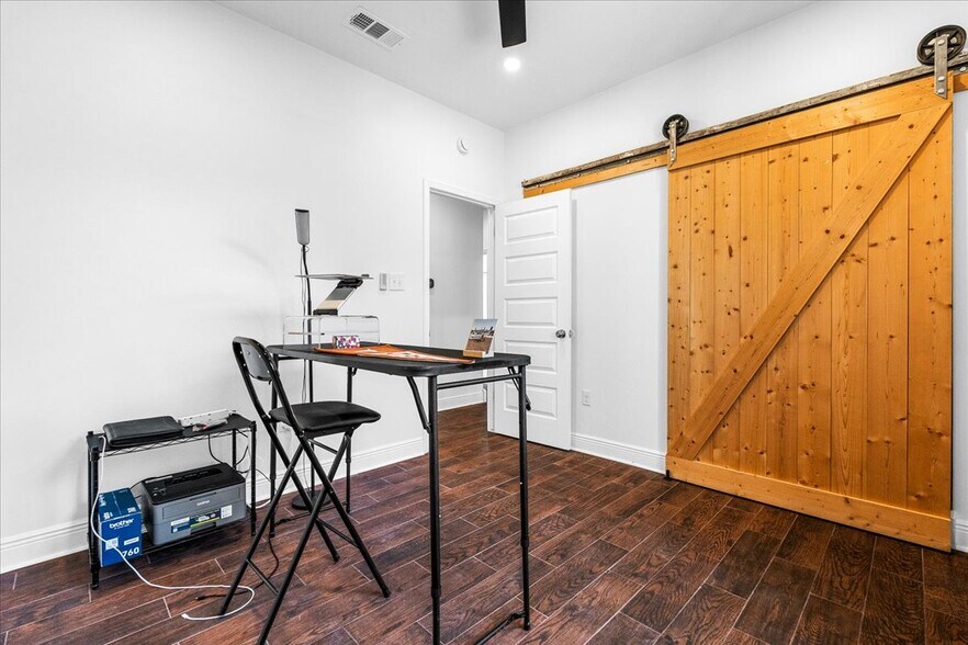 More Photos Of 14519 Fitzhugh Rd, Austin Specialty For Sale