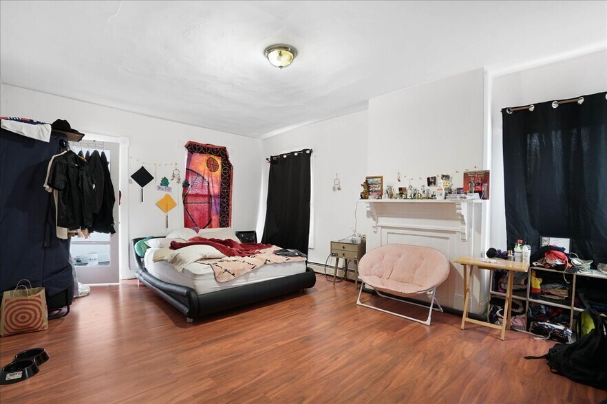 More Photos Of 1101 River Rd, New Windsor Township General Retail For Sale