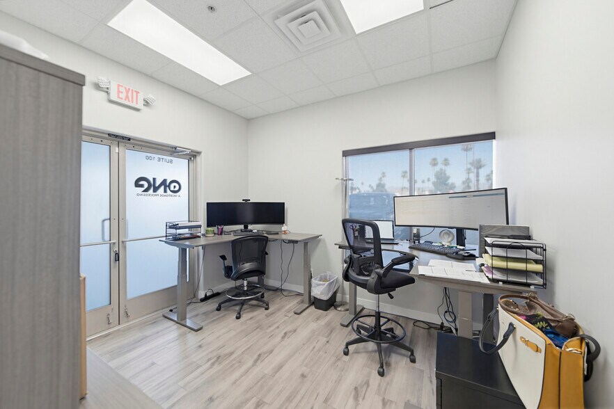 More Photos Of 349 Lake Havasu Ave S, Lake Havasu City Office For Sale