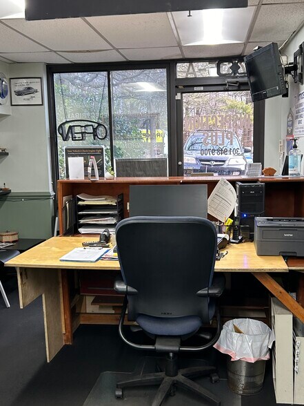 More Photos Of 7611-7615 Rickenbacker Dr, Gaithersburg Flex For Lease