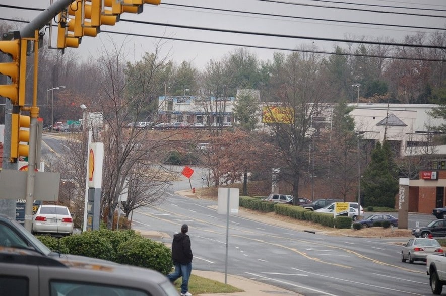 More Photos Of 340 Greenbrier Dr, Charlottesville Manufacturing For Lease
