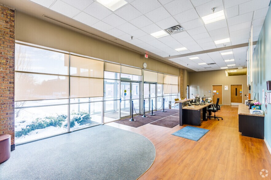 More Photos Of 35425 W Michigan Ave, Wayne Medical For Sale