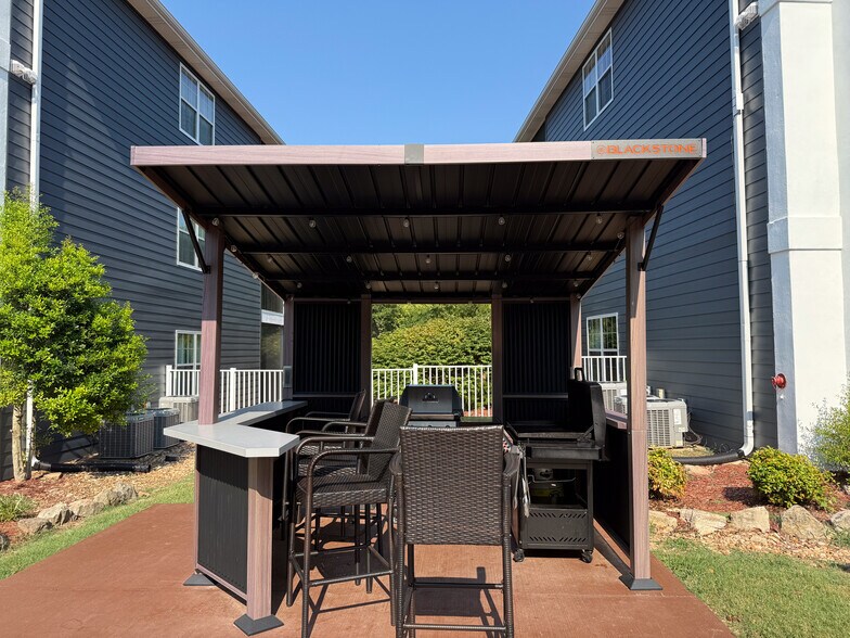 More Photos Of 3165 Falls Pky, Branson Hotel For Sale