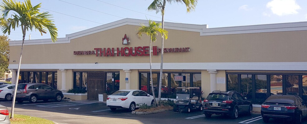 More Photos Of 2250 NE 163rd St, North Miami Beach General Retail For Lease