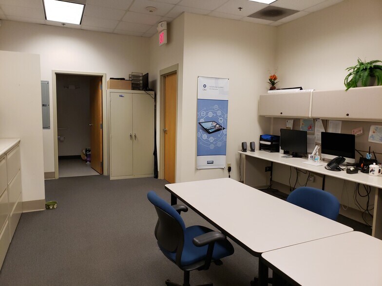 More Photos Of 375-385 College St, Amherst Office For Lease