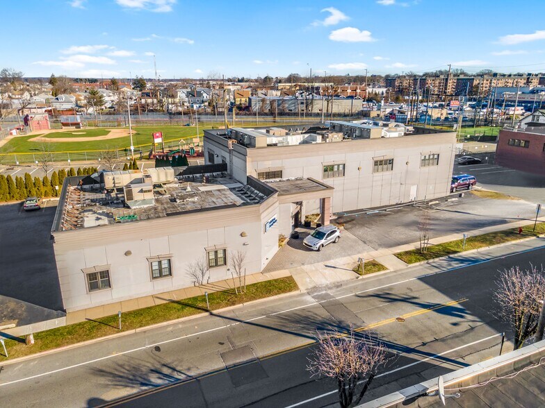 More Photos Of 110 Willis Ave, Mineola Rehabilitation Center For Sale