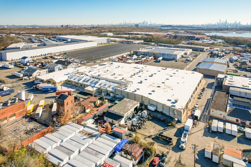 More Photos Of 35 Obrien St, Kearny Manufacturing For Lease