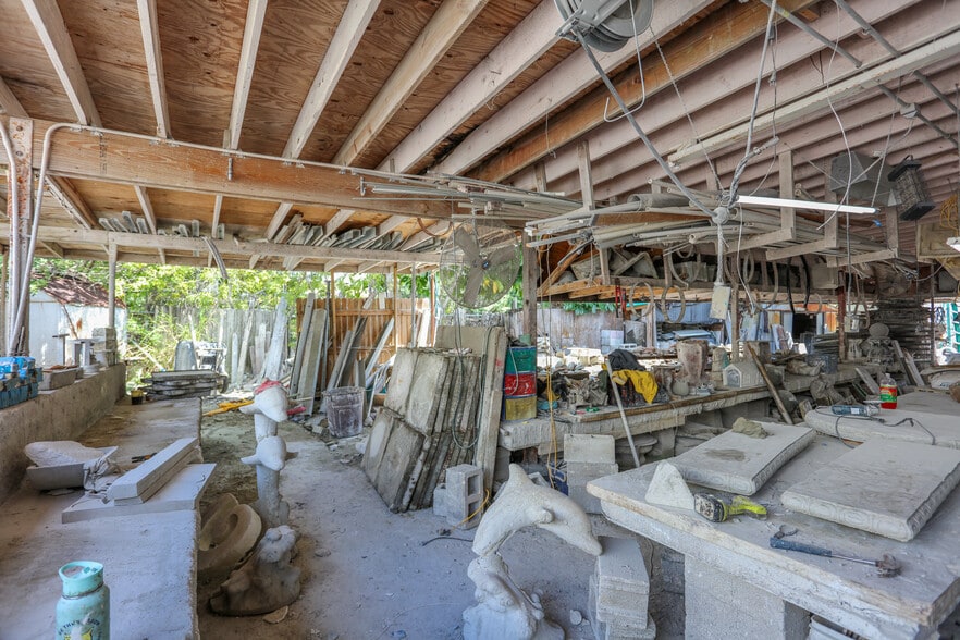 More Photos Of 1620 S Dixie Hwy, Pompano Beach Freestanding For Sale