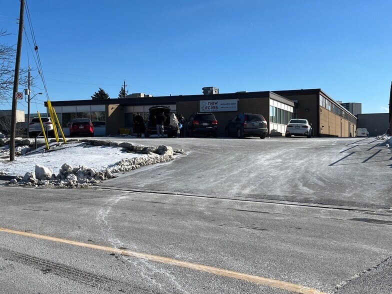 More Photos Of 161 Bartley Dr, Toronto Manufacturing For Lease