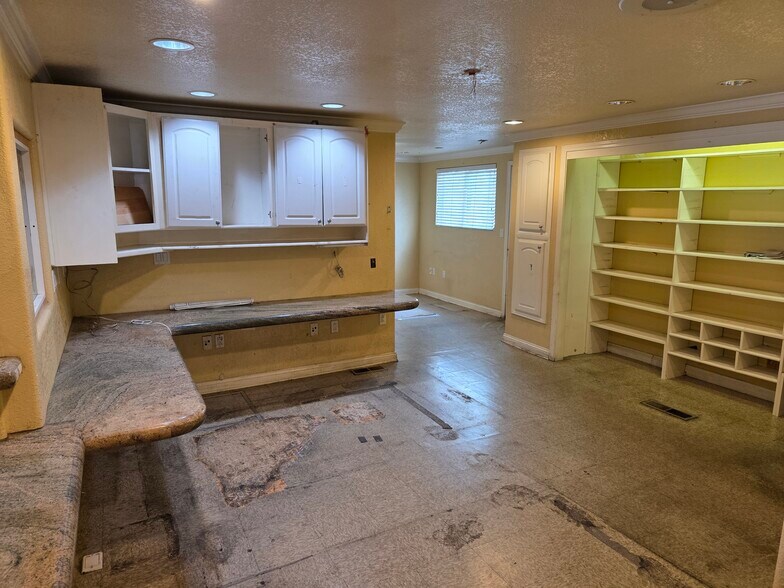 More Photos Of 466 Del Norte Ave, Yuba City Medical For Sale