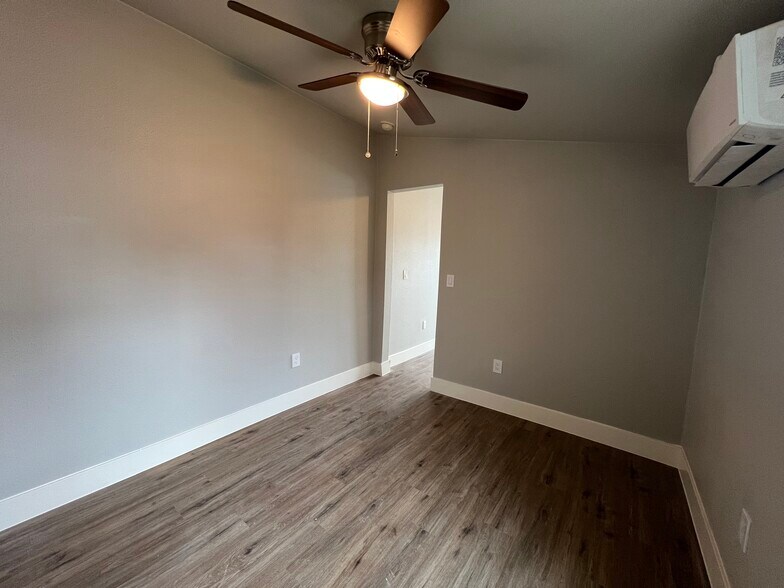 More Photos Of 101 Stanley Ct, San Antonio Multifamily For Sale