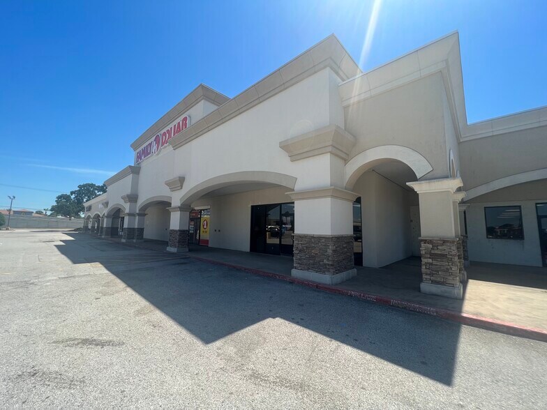More Photos Of 961 Nasa Pky, Houston Unknown For Lease
