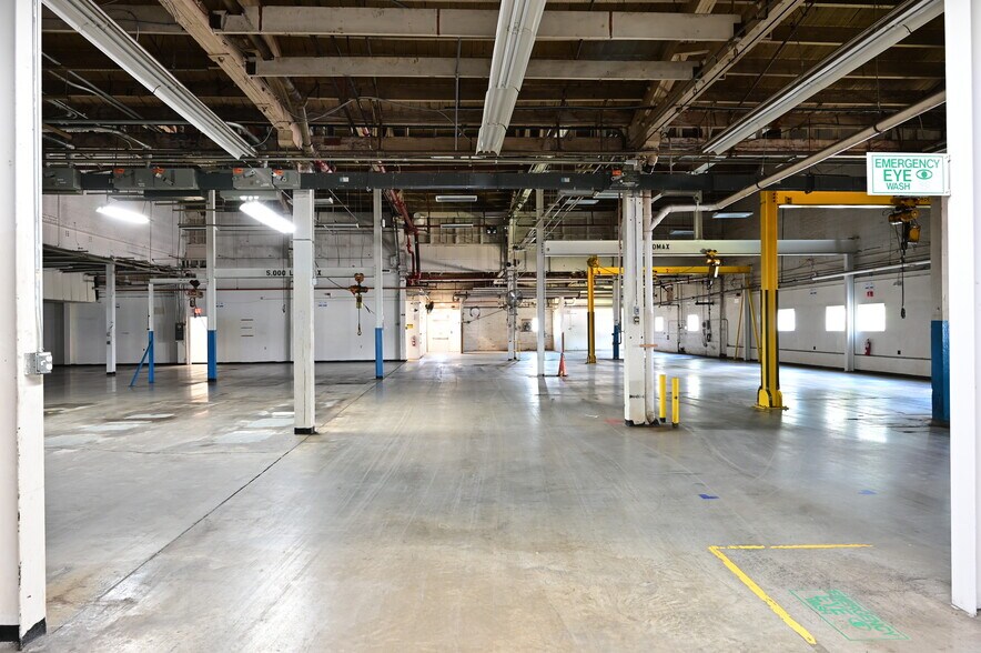 More Photos Of 11 Beckwith Ave, Binghamton Manufacturing For Lease