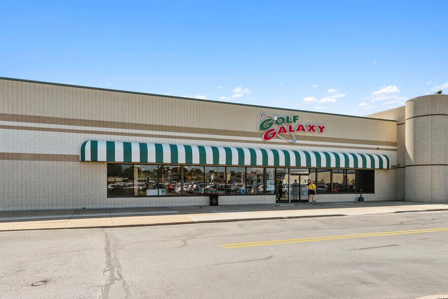 More Photos Of 5329 Monroe St, Toledo Unknown For Lease