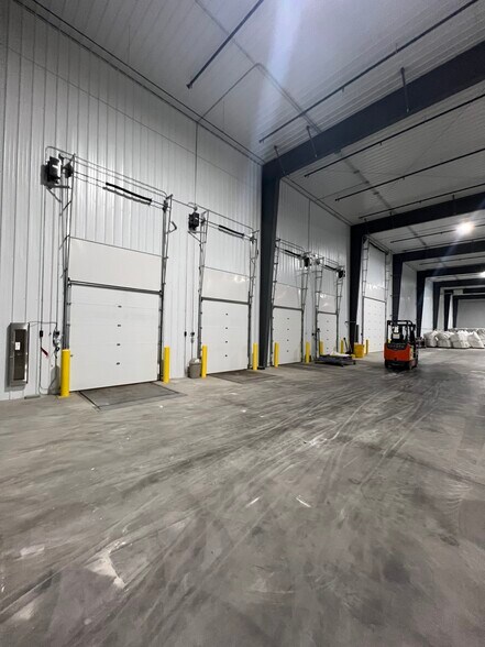 More Photos Of 3915 15th N ave, Fargo Industrial For Lease