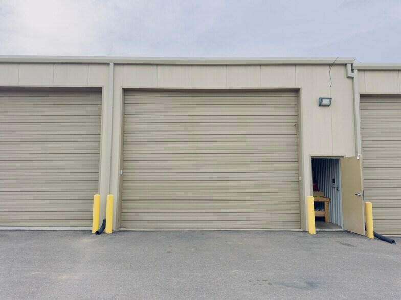 Primary Photo Of 765 N Telluride B15 st, Aurora Industrial For Sale