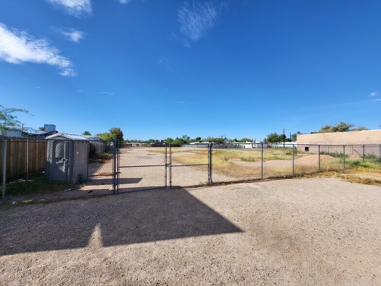 More Photos Of 340 E Prince Rd, Tucson Land For Lease