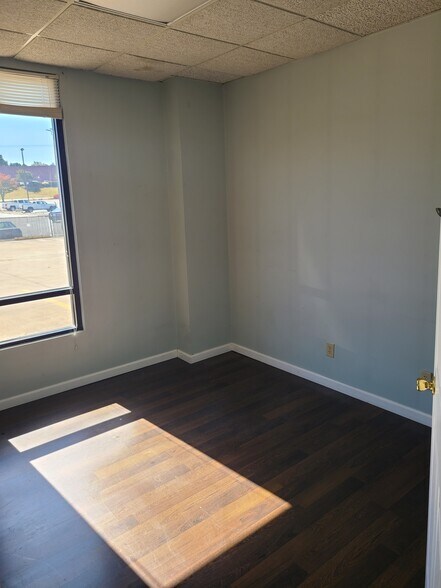 More Photos Of 5190 Calhoun Memorial Hwy, Easley Office Residential For Lease