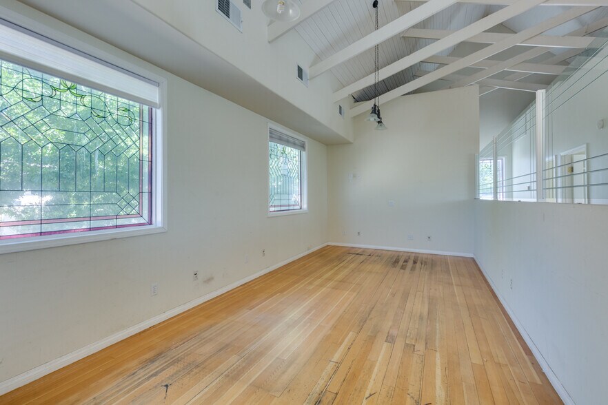 More Photos Of 919 E Bonneville Ave, Las Vegas Office Residential For Sale