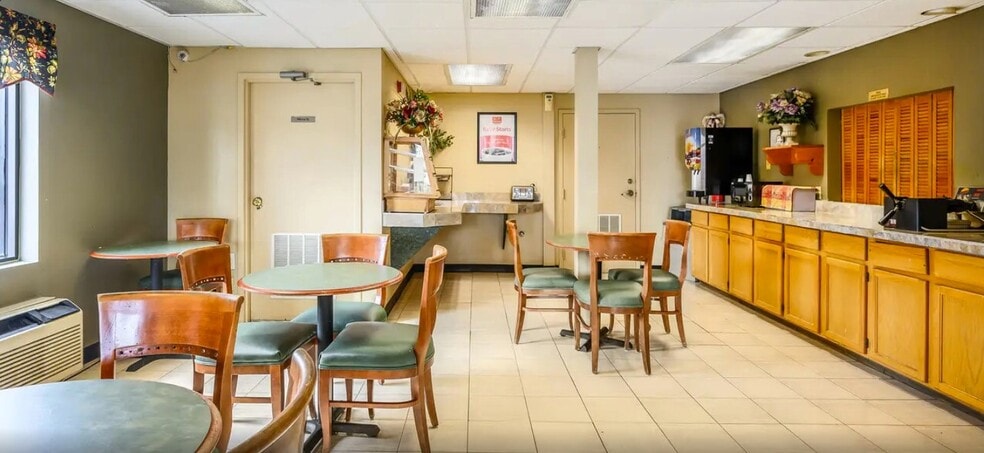 More Photos Of 1500 US Highway 72 E, Athens Hotel For Sale