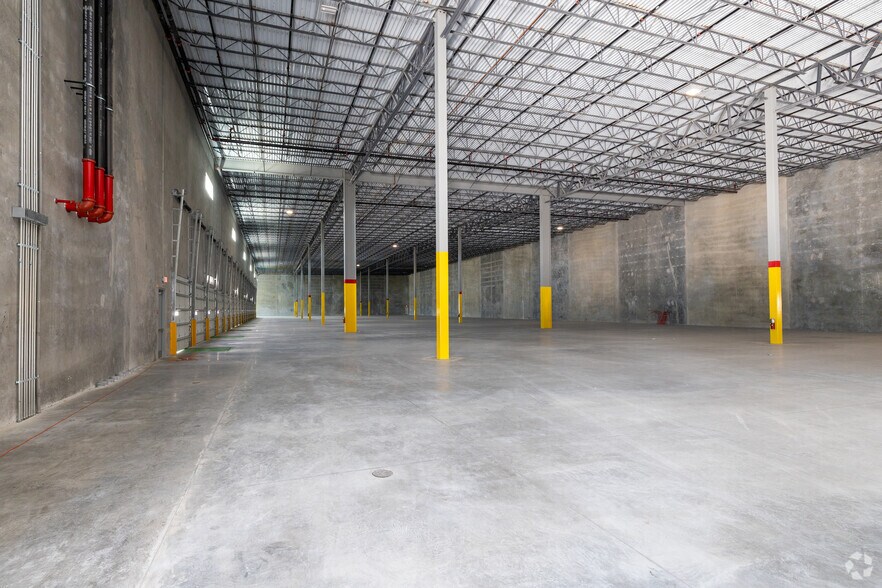 More Photos Of 2260 NW 27th Ave, Miami Refrigeration Cold Storage For Lease