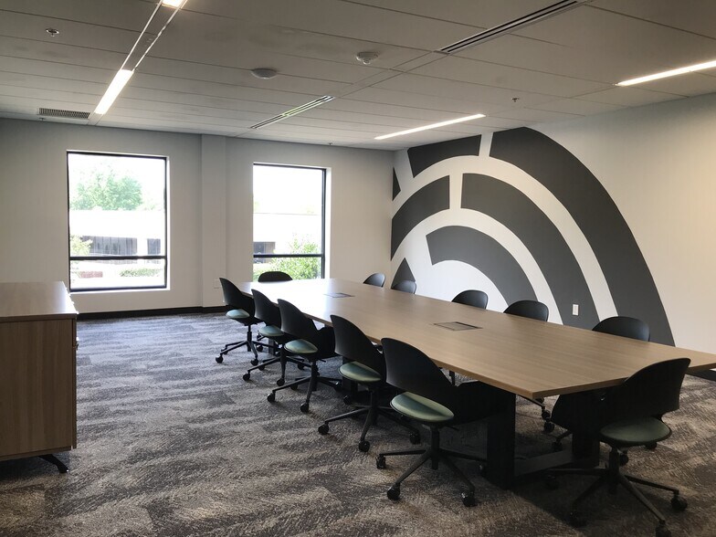 More Photos Of 5550 77 Center Dr, Charlotte Office For Lease