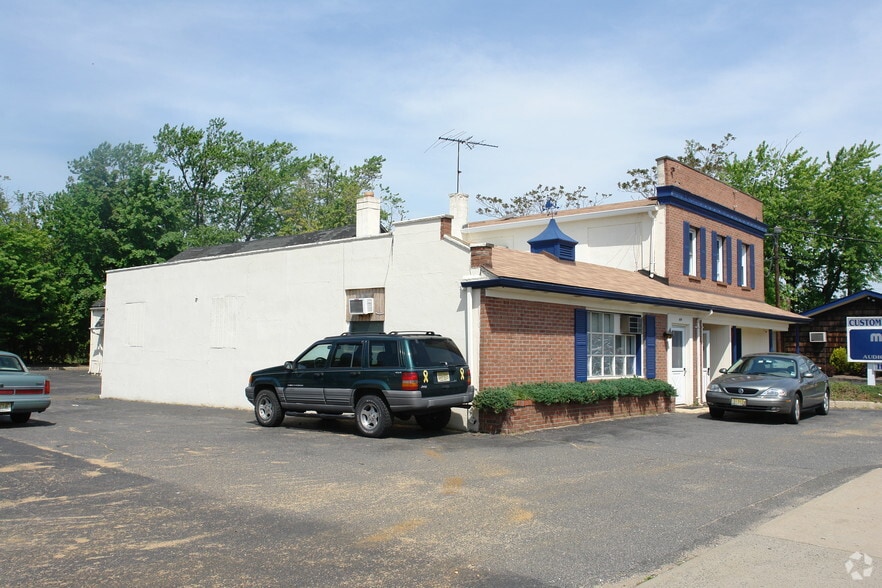 More Photos Of 444-450 Broad St, Shrewsbury Freestanding For Sale