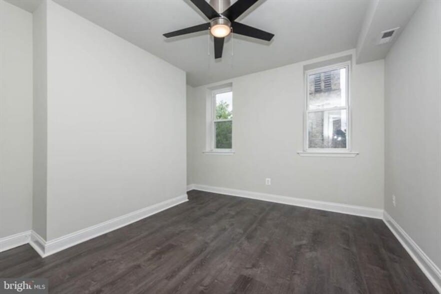 More Photos Of 400 N Patterson Park Ave, Baltimore Flex For Sale