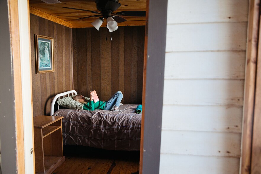 More Photos Of 128 River Rd, Marshall General Retail For Sale