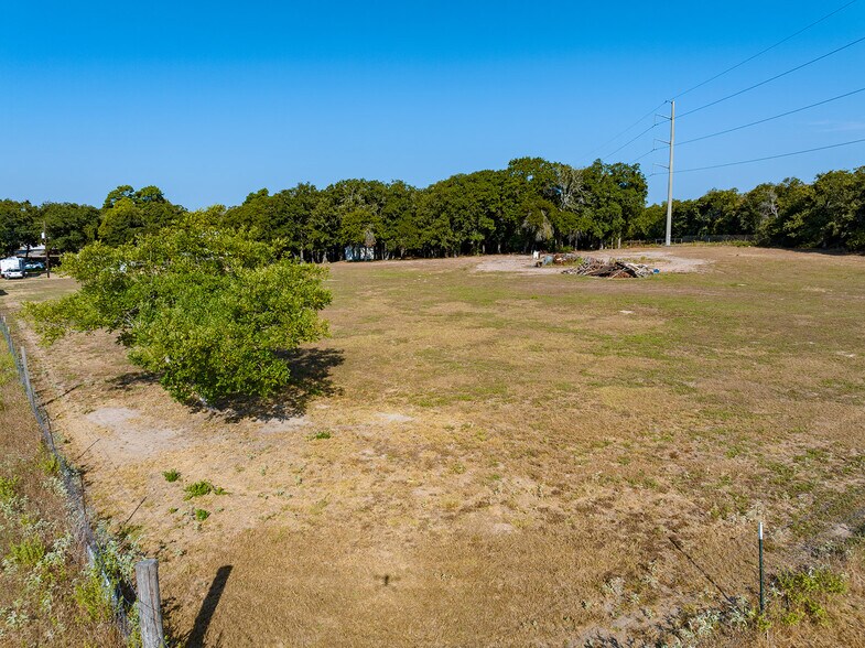 More Photos Of 547 Highway 95 S, Elgin Land For Sale