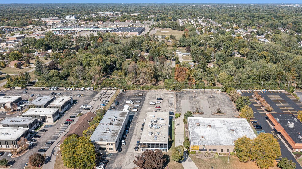 More Photos Of 17220 W 12 Mile Rd, Southfield Office For Sale