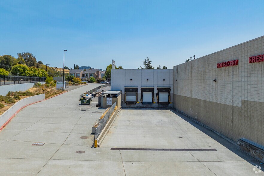 More Photos Of 10700 MacArthur Blvd, Oakland Unknown For Sale