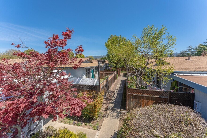 More Photos Of 649 Leslie St, Ukiah Apartments For Sale