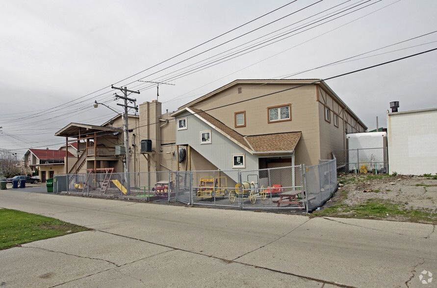 More Photos Of 4248 N 76th St, Milwaukee Storefront Retail Residential For Sale
