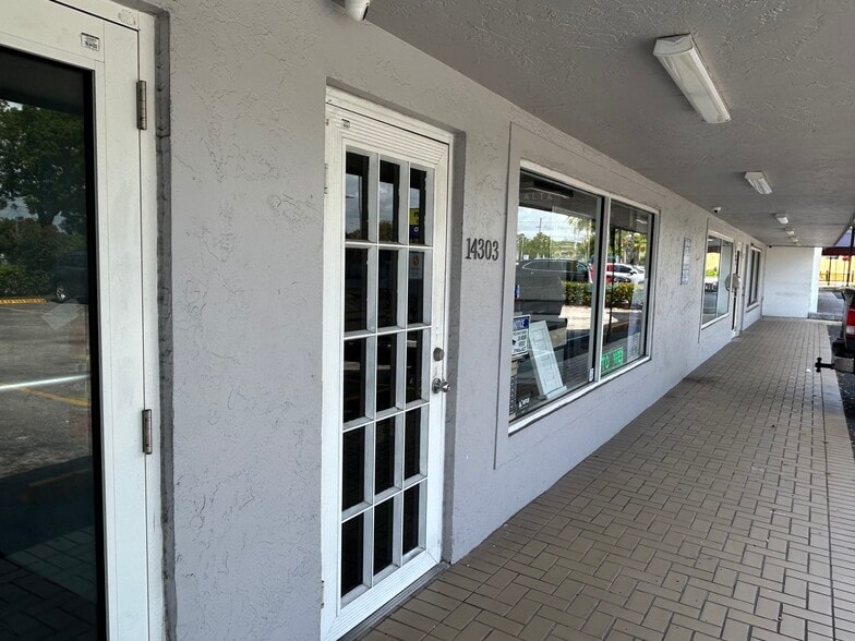 More Photos Of 14301-14307 S Dixie Hwy, Miami Storefront For Sale