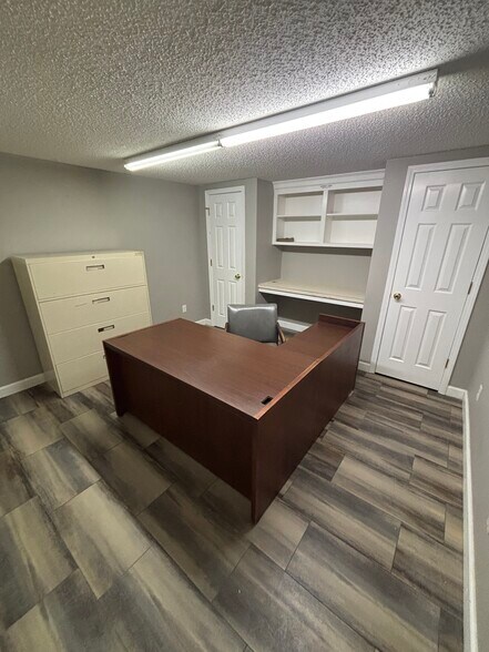 More Photos Of 810 Lydia Hwy, Hartsville Flex For Sale