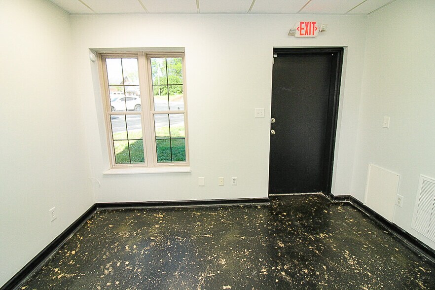 More Photos Of 5317 Stanton Rd, Knoxville Medical For Lease