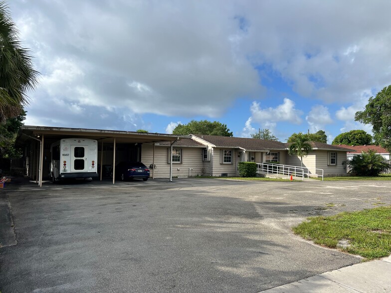 Primary Photo Of 202 Palm Ct, Delray Beach Office Residential For Sale