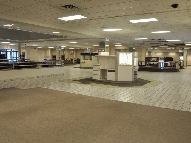 More Photos Of 600-660 W Saint Germain St, Saint Cloud Freestanding For Sale