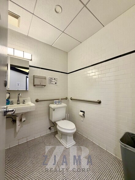 More Photos Of 866 Eastern Pky, Brooklyn Apartments For Lease