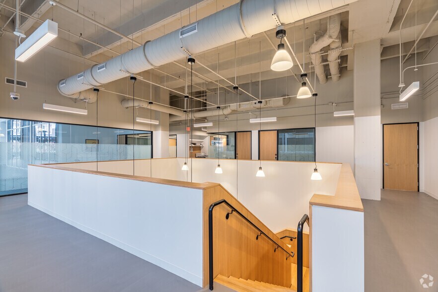 More Photos Of 1201 fannin St, Houston Coworking Space