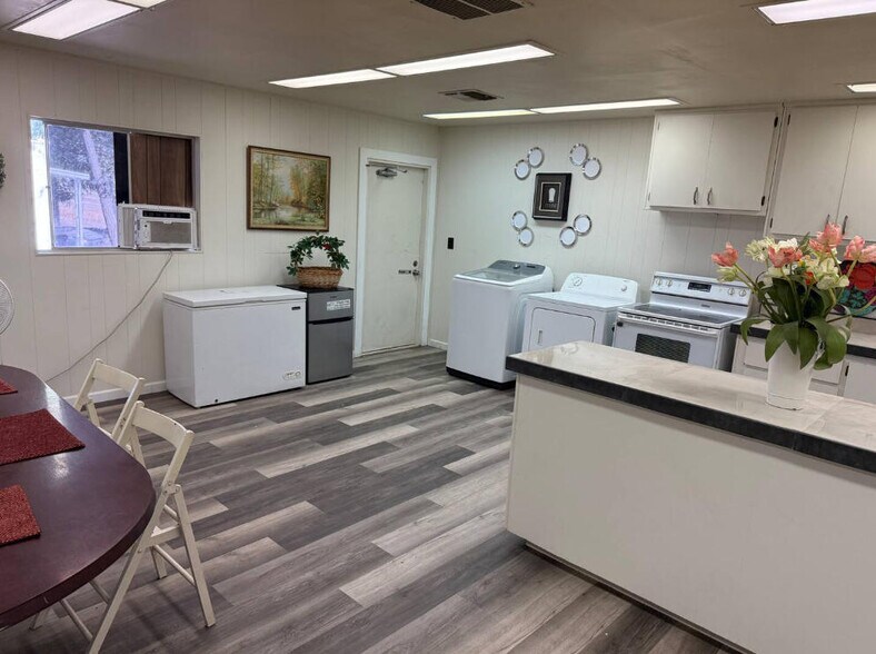 More Photos Of 369 Road 176, Delano Refrigeration Cold Storage For Lease