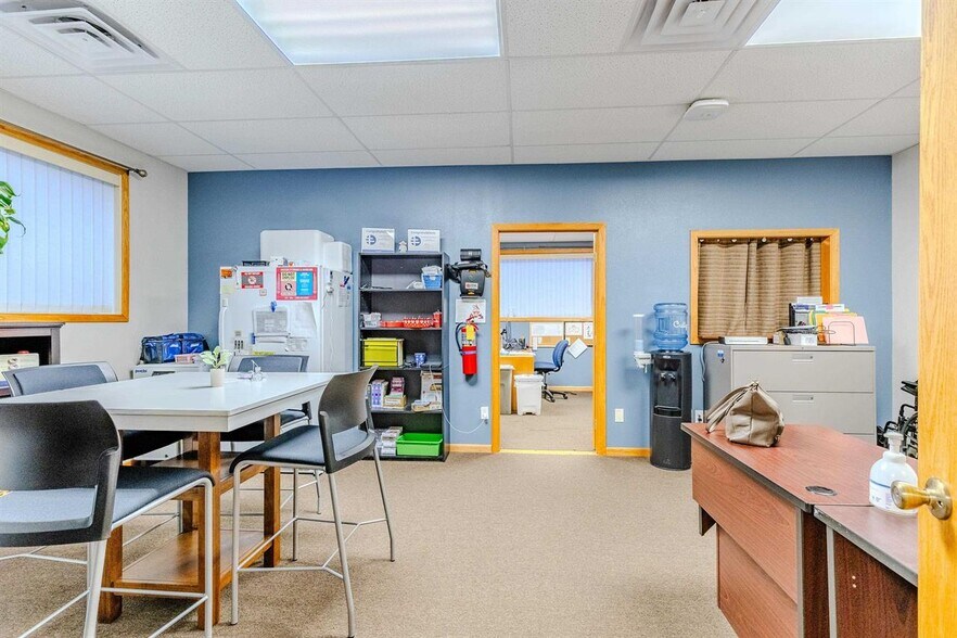 More Photos Of 215 Market St, Lake Park Office For Sale