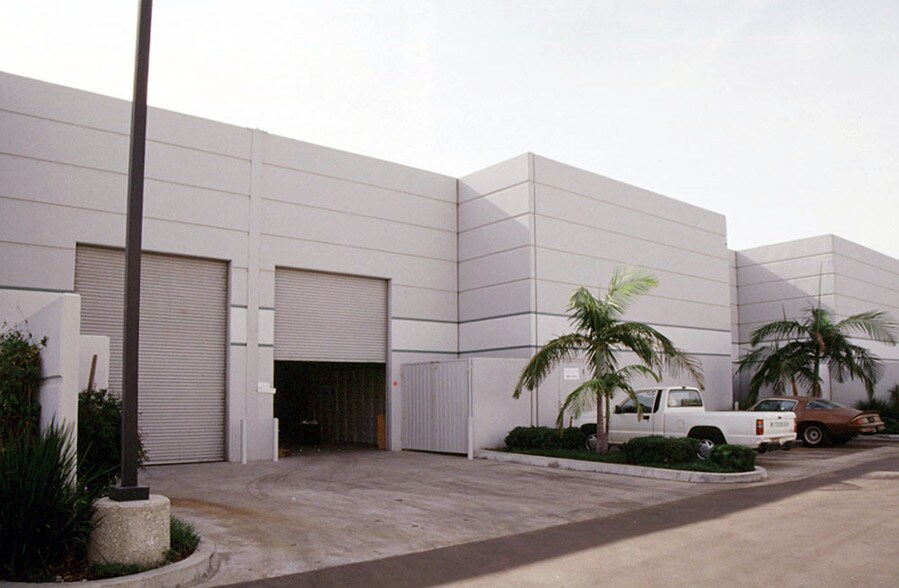 More Photos Of 2001-2013 E Miraloma Ave, Placentia Warehouse For Lease