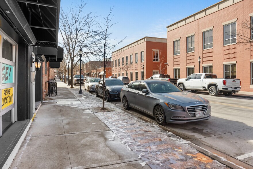 More Photos Of 127 SE 3rd St, Lees Summit Freestanding For Lease