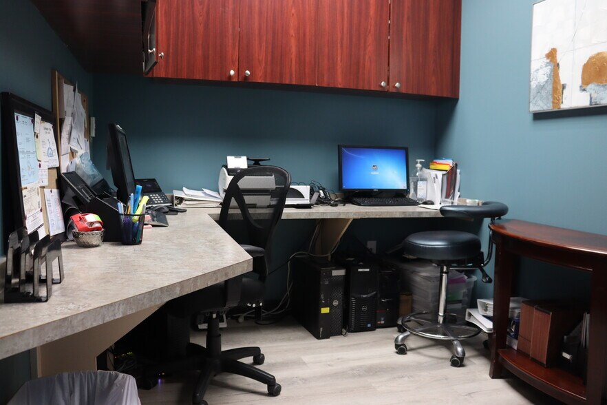 More Photos Of 1507 S Hiawassee Rd, Orlando Medical For Lease