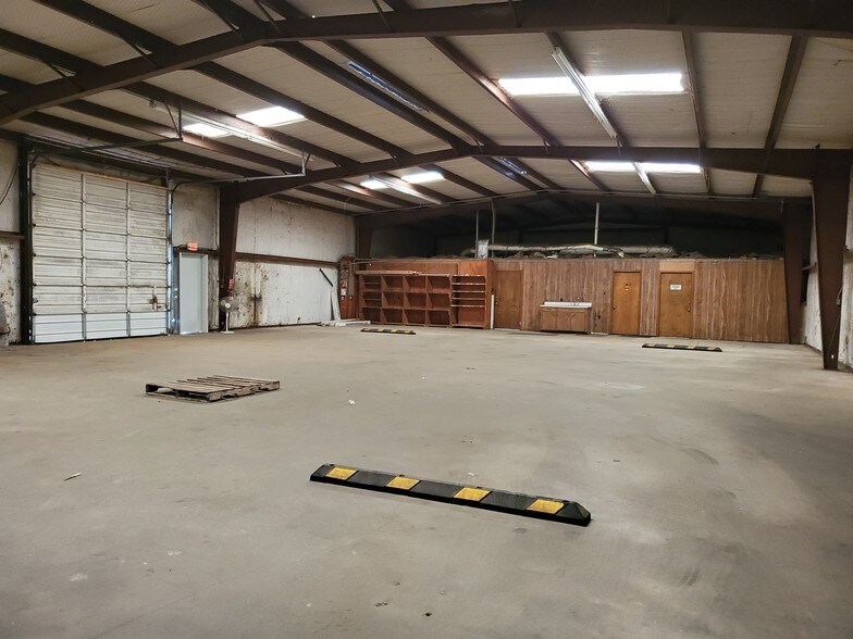 More Photos Of 4547 Cantina Dr, Tyler Warehouse For Lease