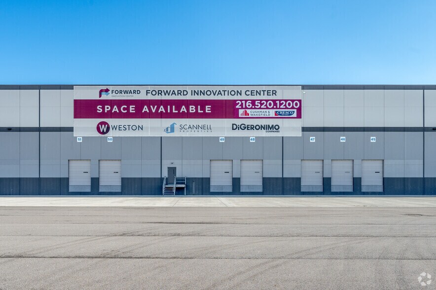 More Photos Of 18300 Snow Rd, Brook Park Warehouse For Lease