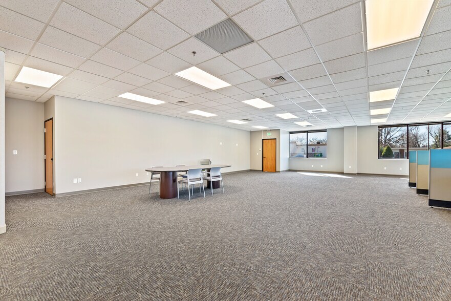 More Photos Of 2323 S Vista Ave, Boise Office For Lease