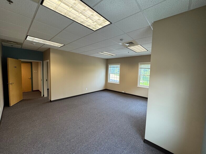 More Photos Of 255 Route 80, Killingworth Office For Lease